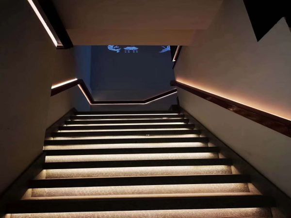 Finelux linear light for downstair