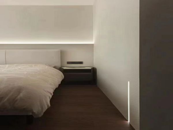 Finelux Linear Light for Hotel Bedroom