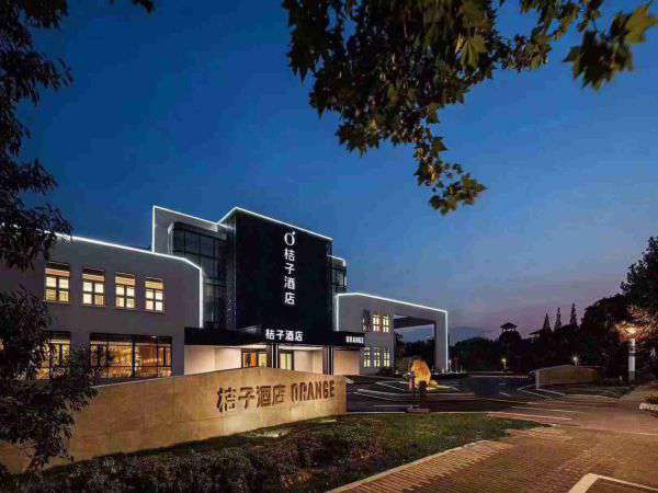 Finelux Linear light for Orange hotel